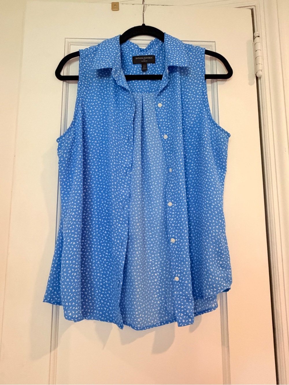Banana republic factory women’s large petite sleeveless button-down